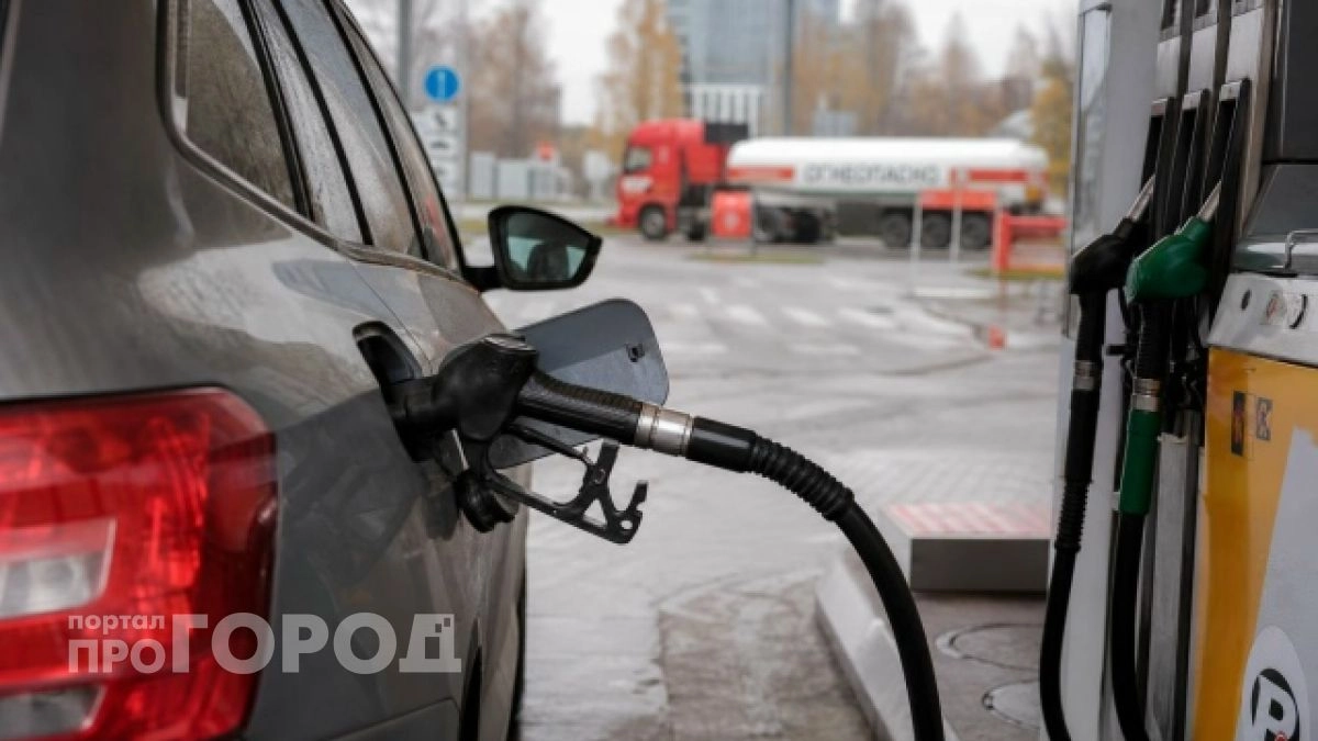 Лимит в 40 литров на "Лукойле" оставили даже после исчезновения дефицита бензина