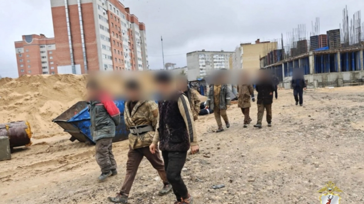 В Нижегородской области силовики с дронами накрыли базу с нелегальными мигрантами