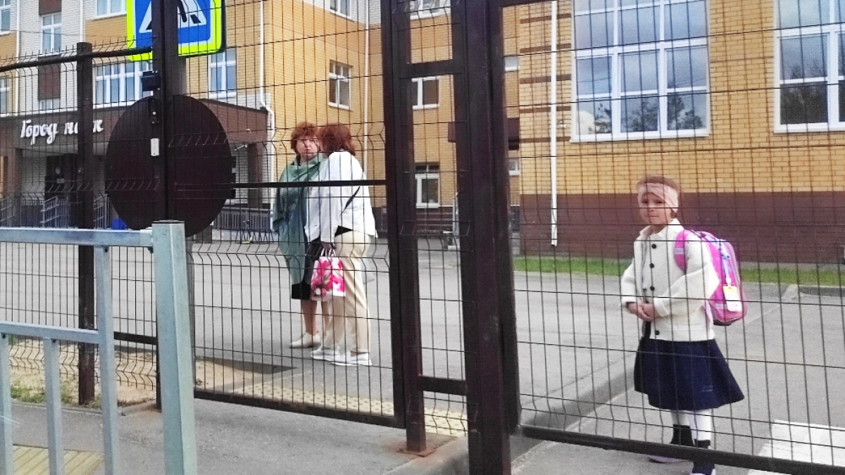 Жителей Дзержинска отказались пускать на стадион и в бассейн школы "Город наук"
